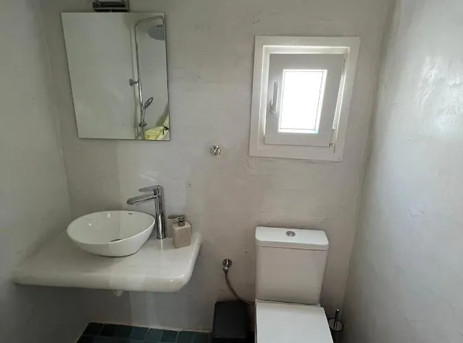 κυθνος δρυοπίδα, στούντιο χατζής Dhriopís