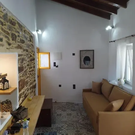 κυθνος δρυοπίδα, στούντιο χατζής Prázdninový dům *