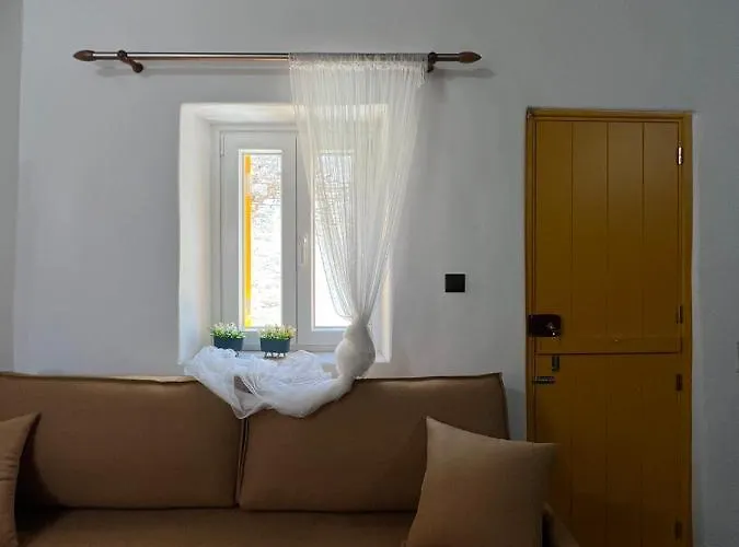 κυθνος δρυοπίδα, στούντιο χατζής * Dhriopís