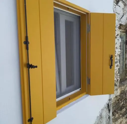 κυθνος δρυοπίδα, στούντιο χατζής